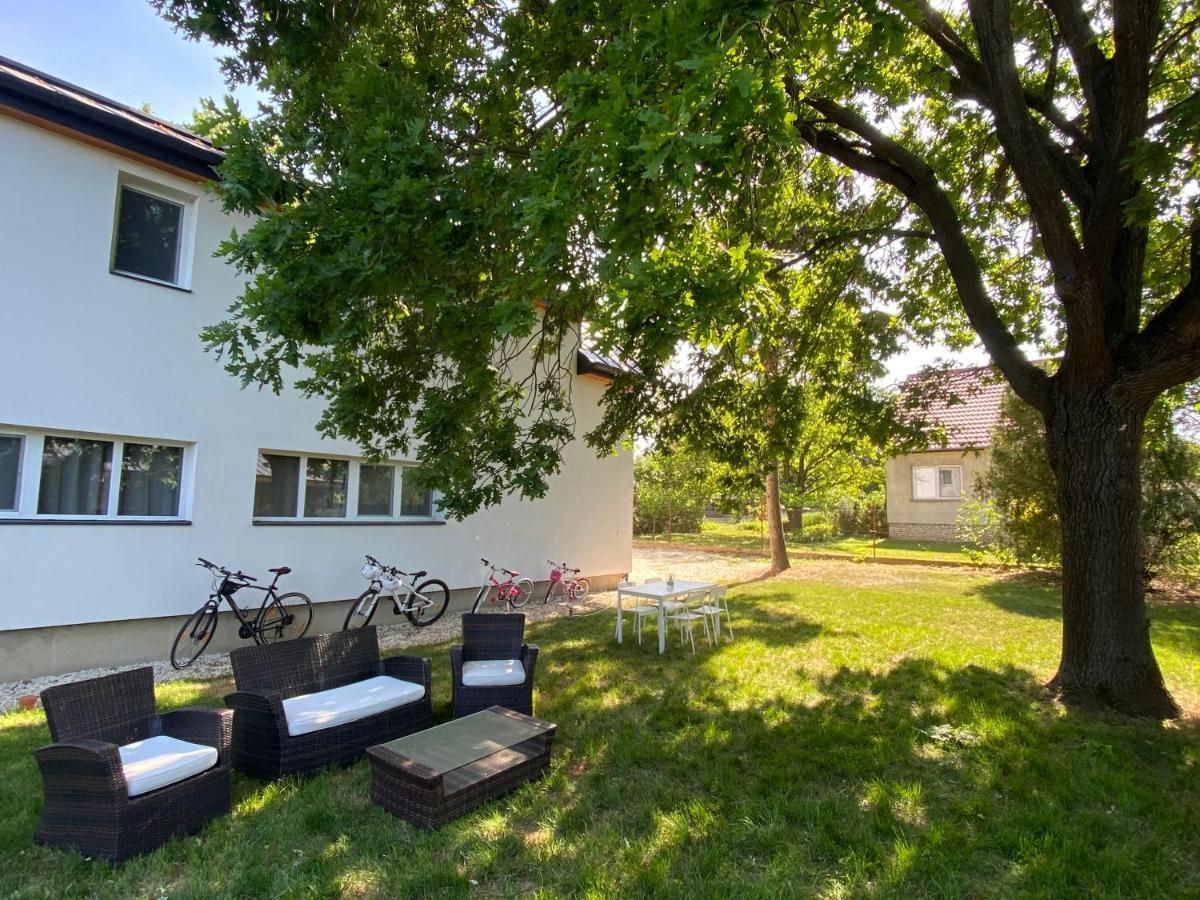 Bike & Fun Apartments - Balatonakarattya Luaran gambar